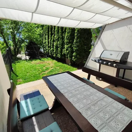 Alpnest With Free Parking Apartmán